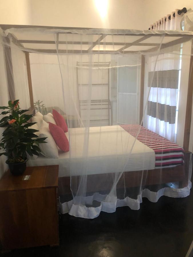 Hiriketiya New Radiant House Hotell Dikwella Eksteriør bilde