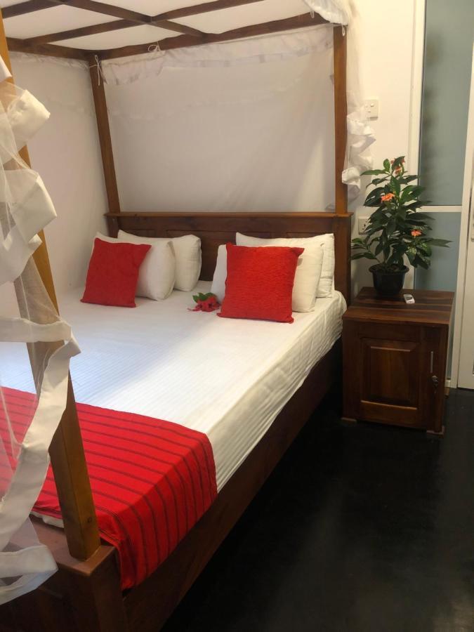 Hiriketiya New Radiant House Hotell Dikwella Eksteriør bilde