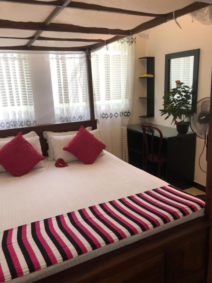 Hiriketiya New Radiant House Hotell Dikwella Eksteriør bilde
