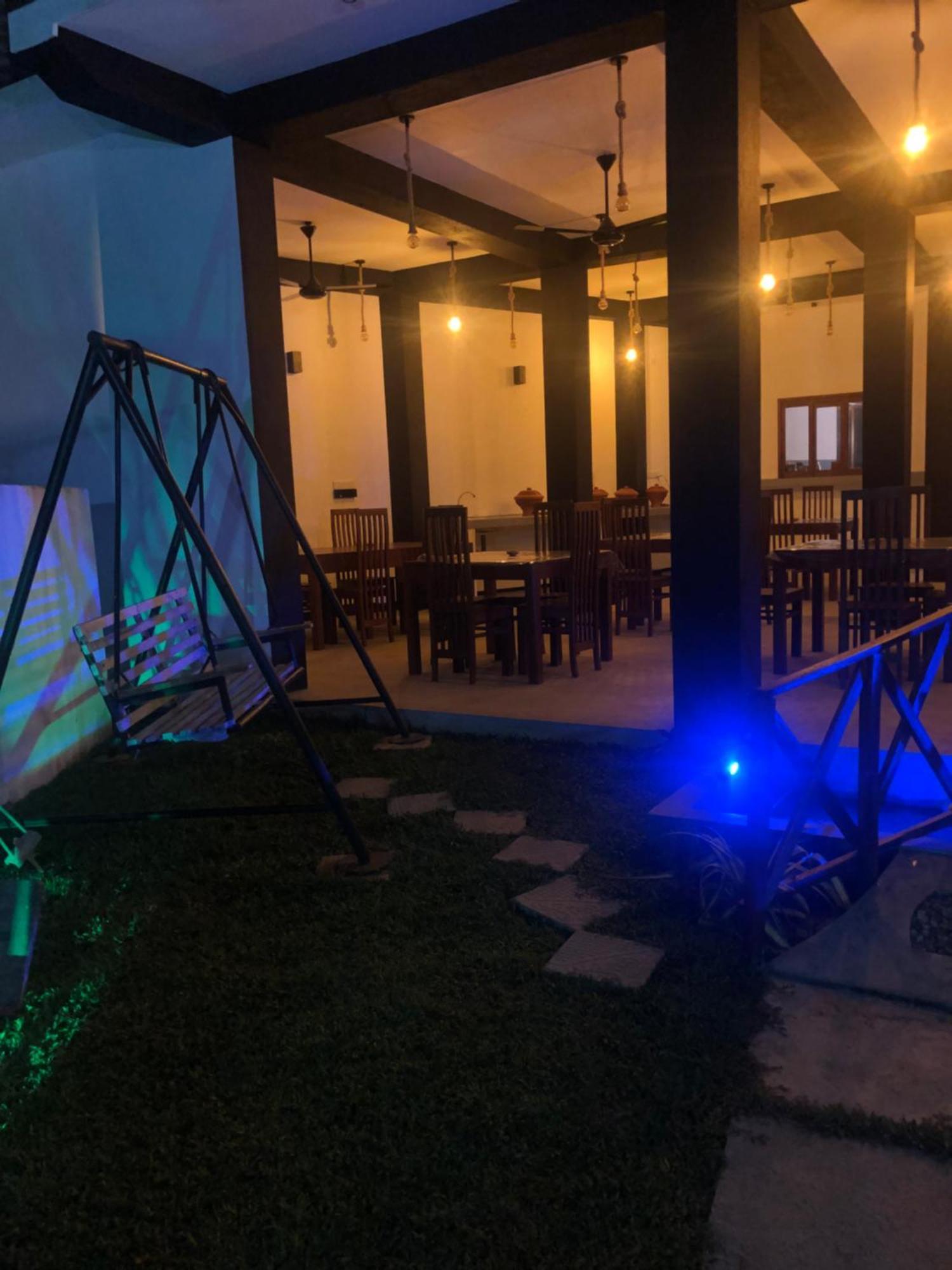 Hiriketiya New Radiant House Hotell Dikwella Eksteriør bilde