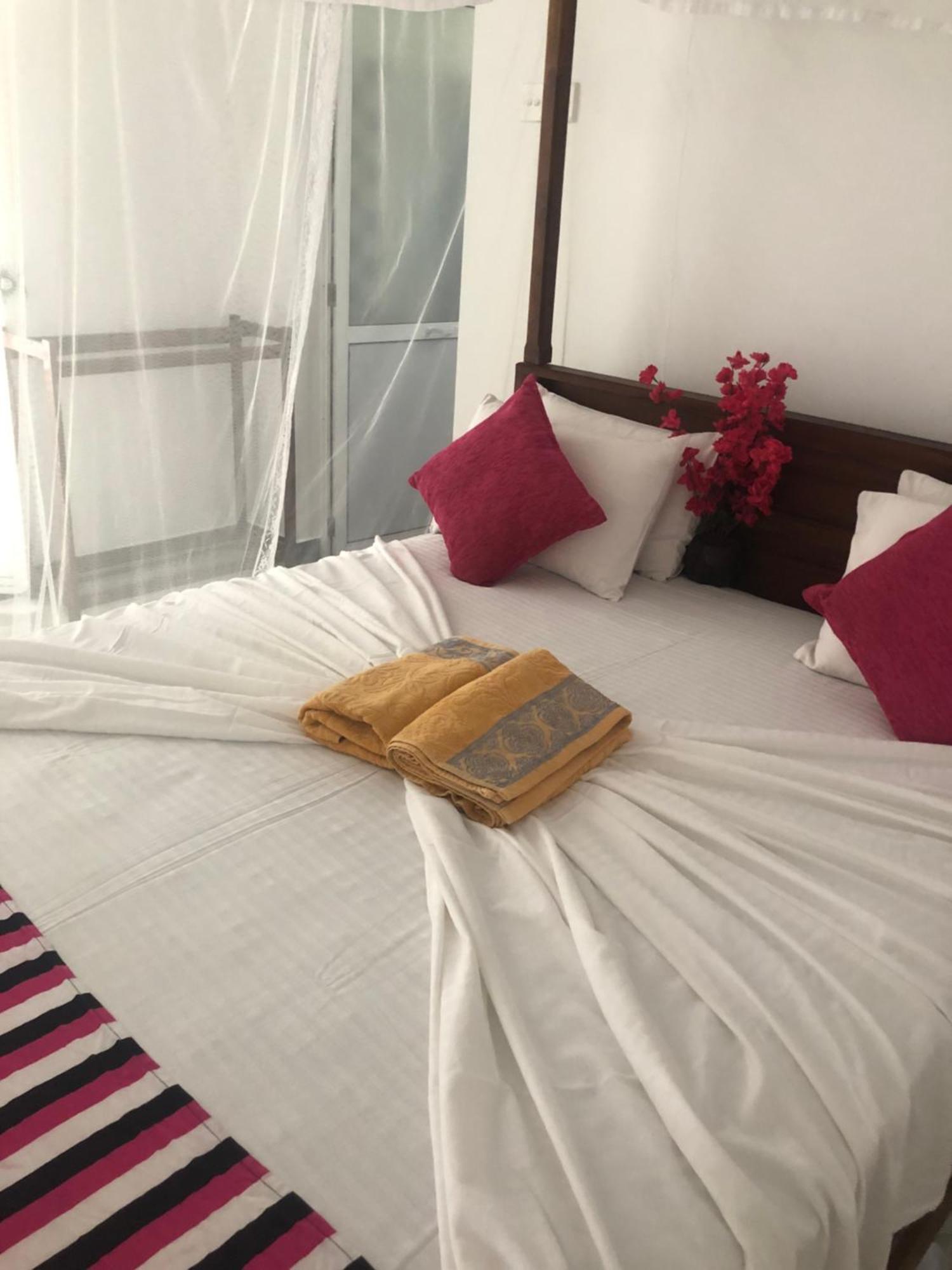 Hiriketiya New Radiant House Hotell Dikwella Eksteriør bilde